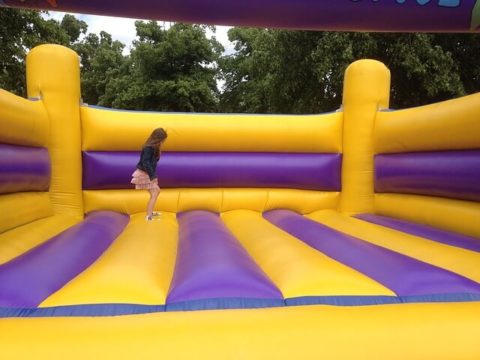 bouncing-castle-281046_640